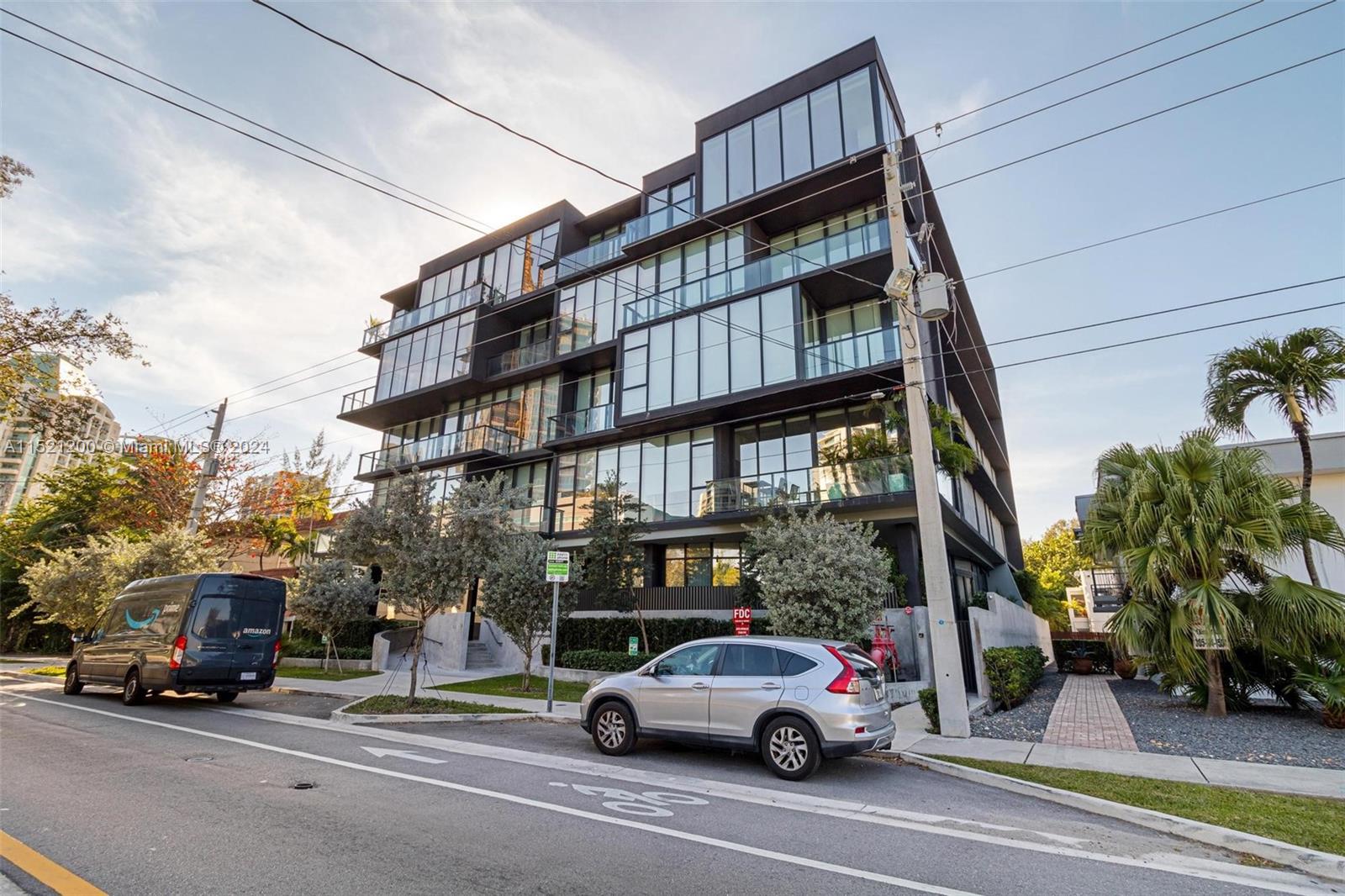 3156 SW 27th Ave Unit: PH2