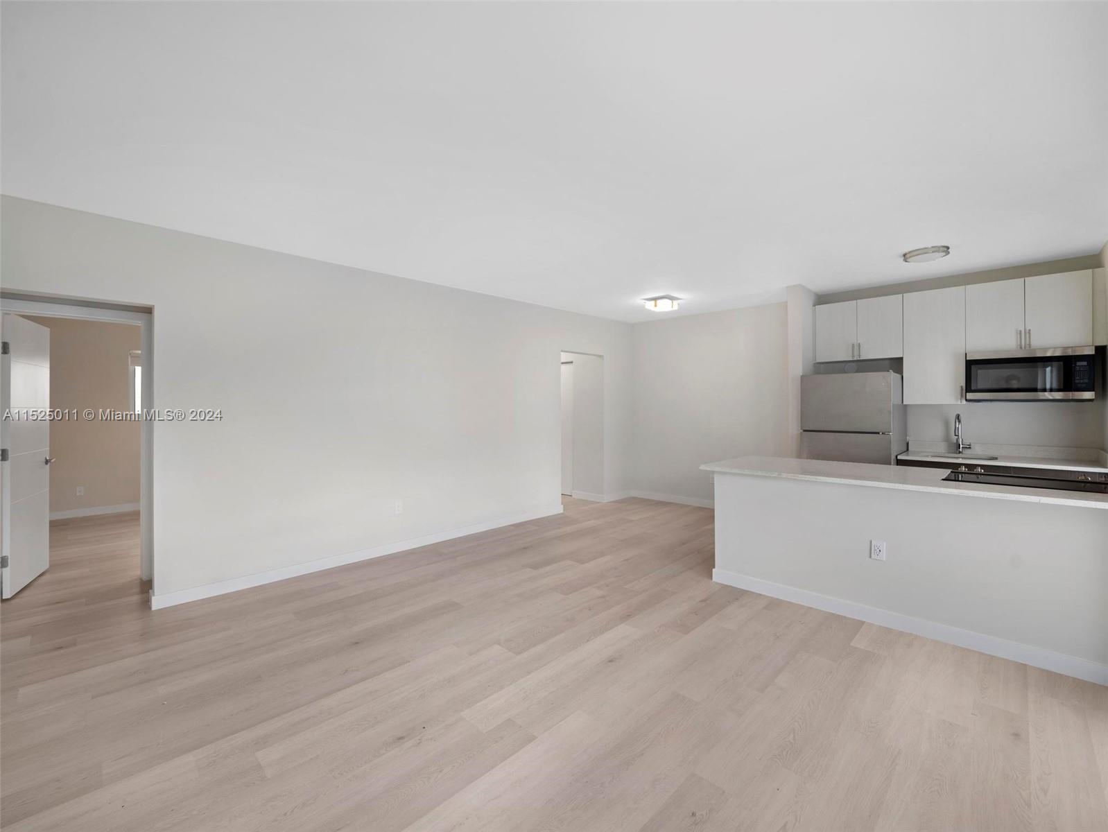 1525 Michigan Ave # 8