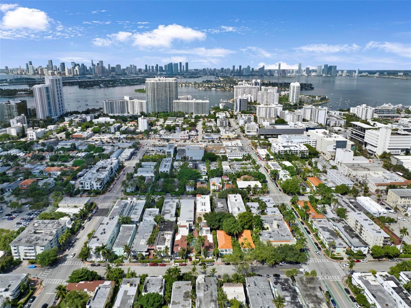 1525 Michigan Ave # 5