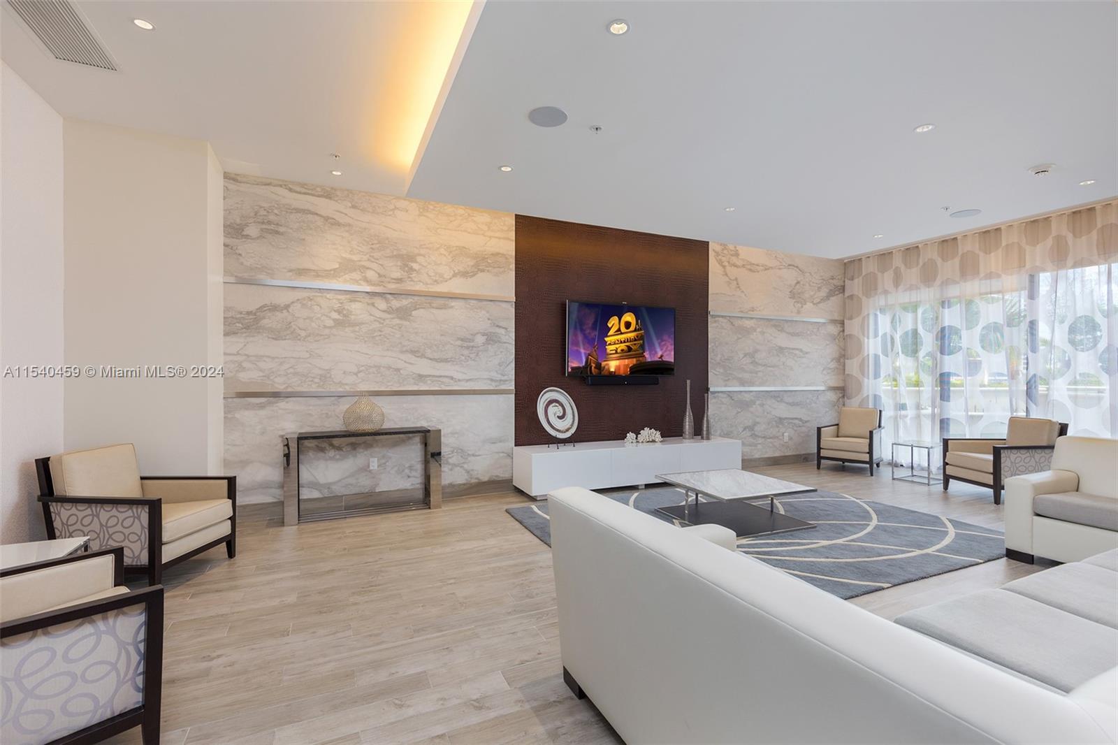 999 SW 1st Ave # 3316