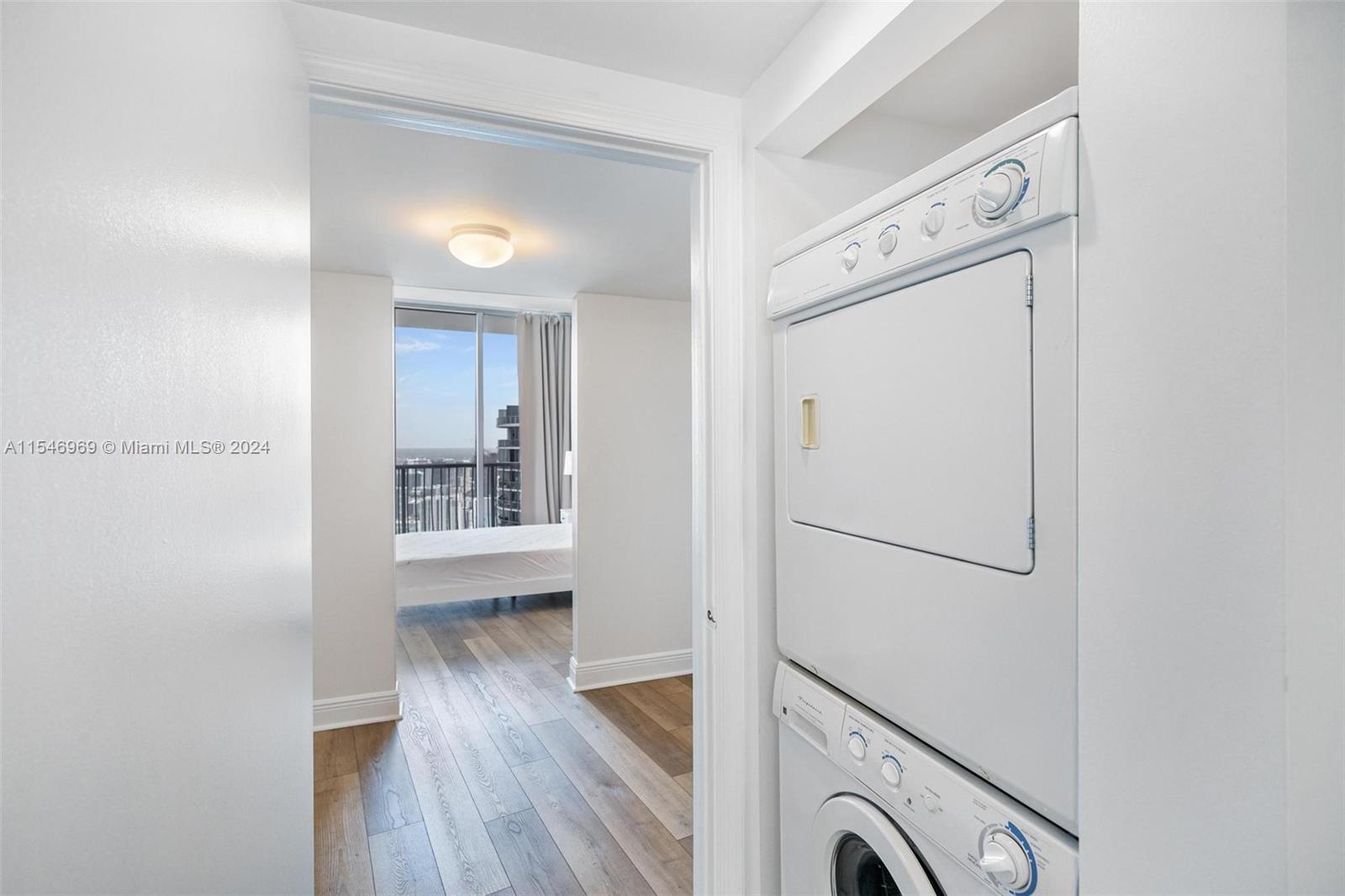 1750 N Bayshore Dr # 5611