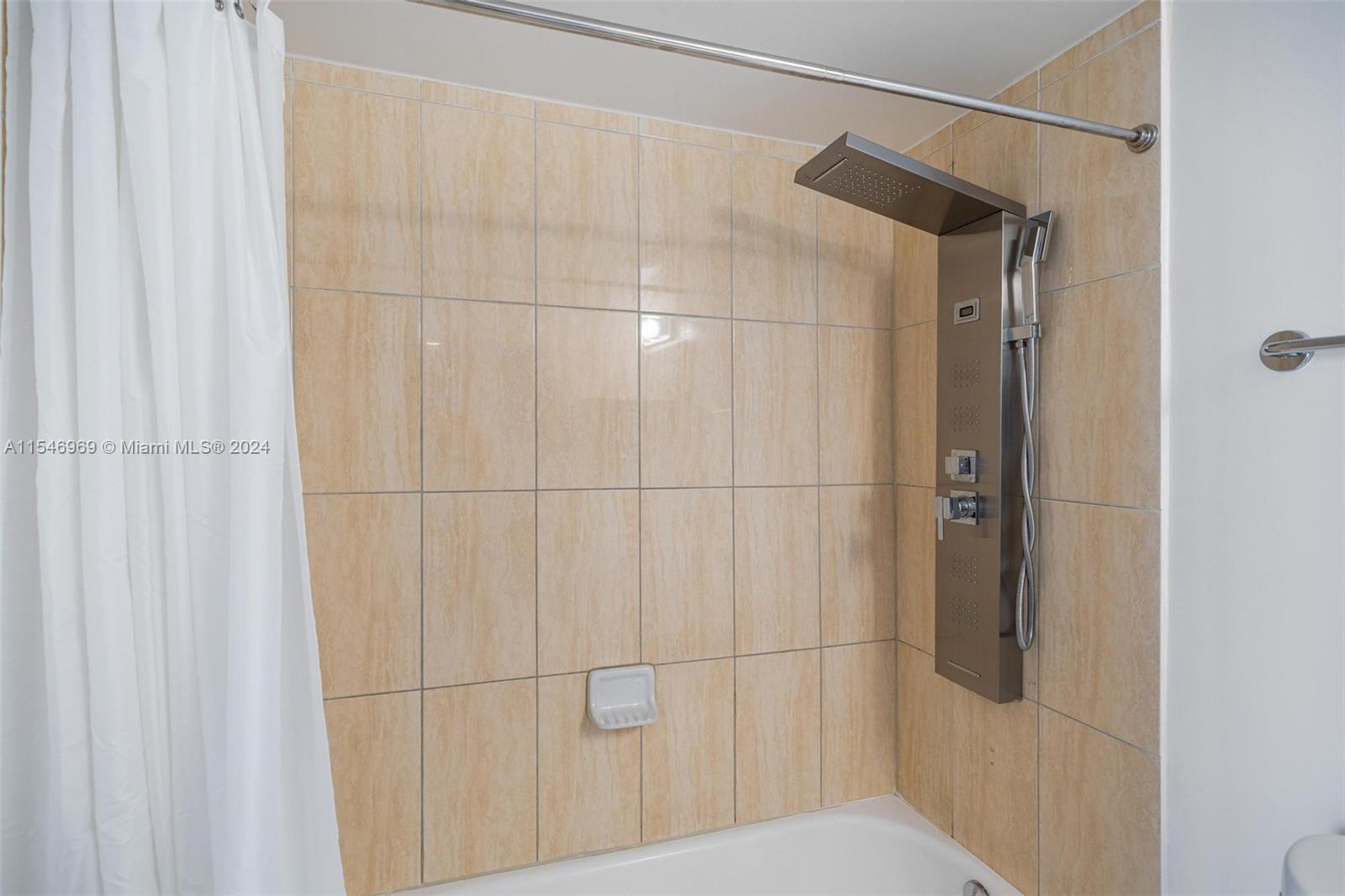 1750 N Bayshore Dr # 5611