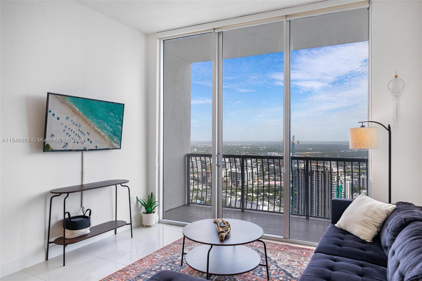 1750 N Bayshore Dr # 5611