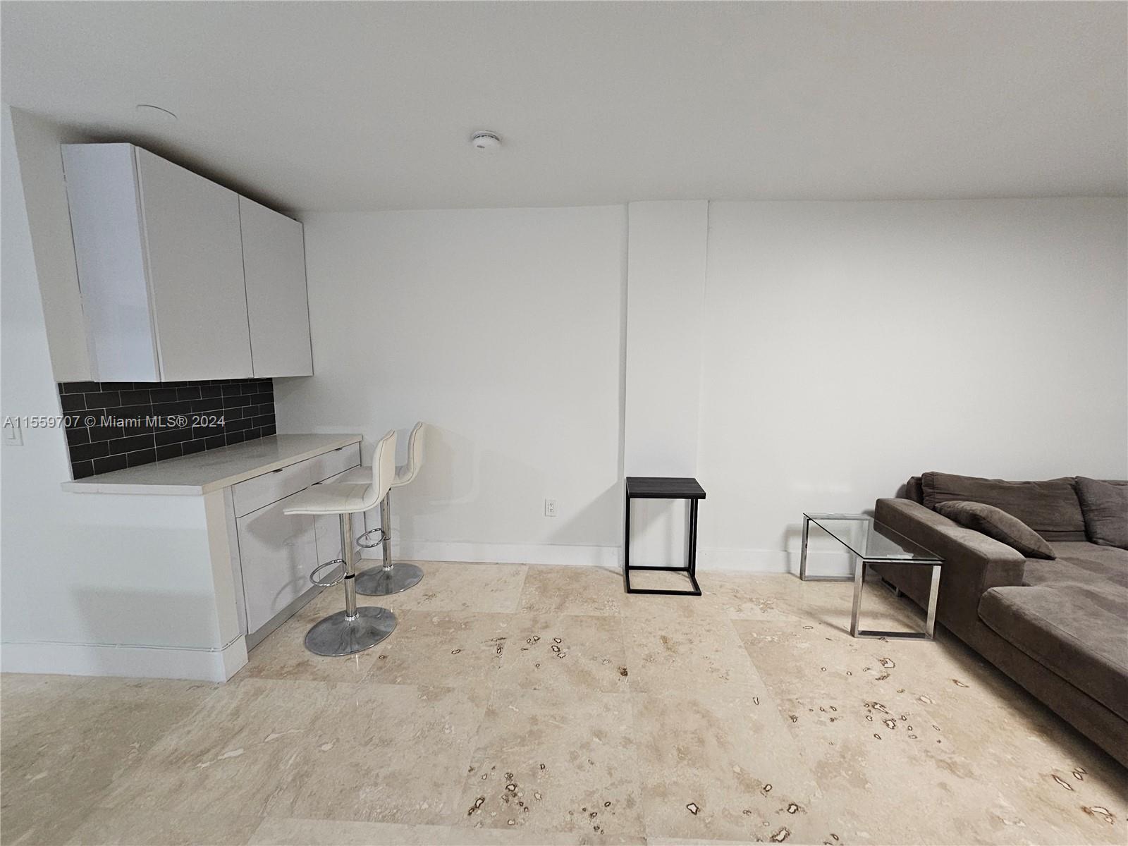 910 Jefferson Ave # 2C