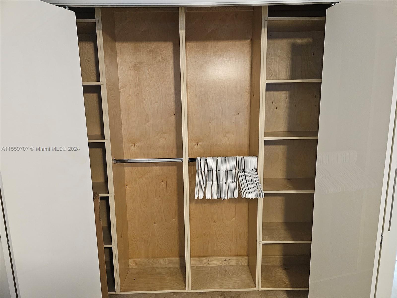 910 Jefferson Ave # 2C