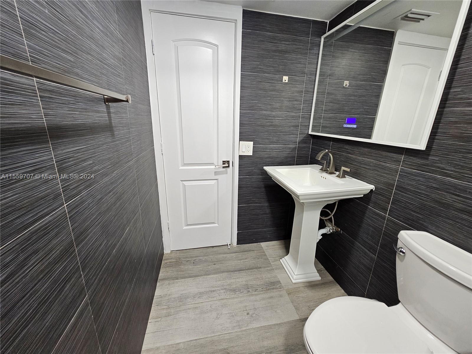 910 Jefferson Ave # 2C