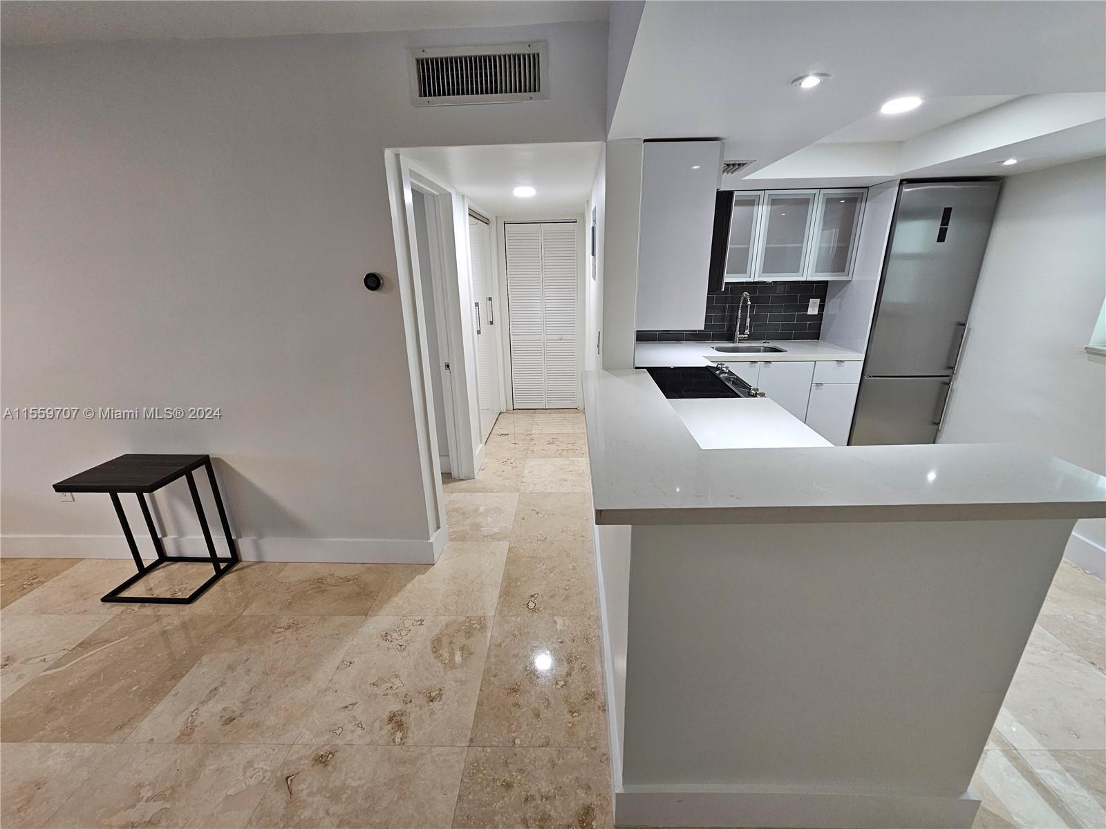 910 Jefferson Ave # 2C