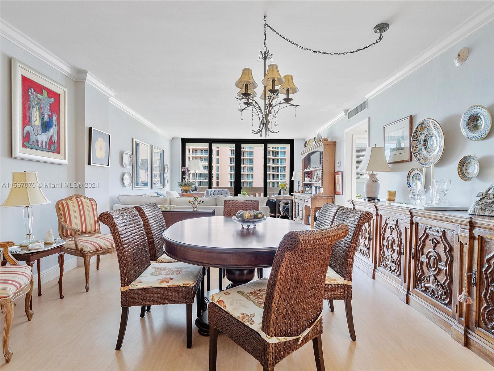 90 Edgewater Dr # 812