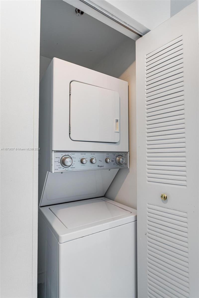 1560 Meridian Ave # 205