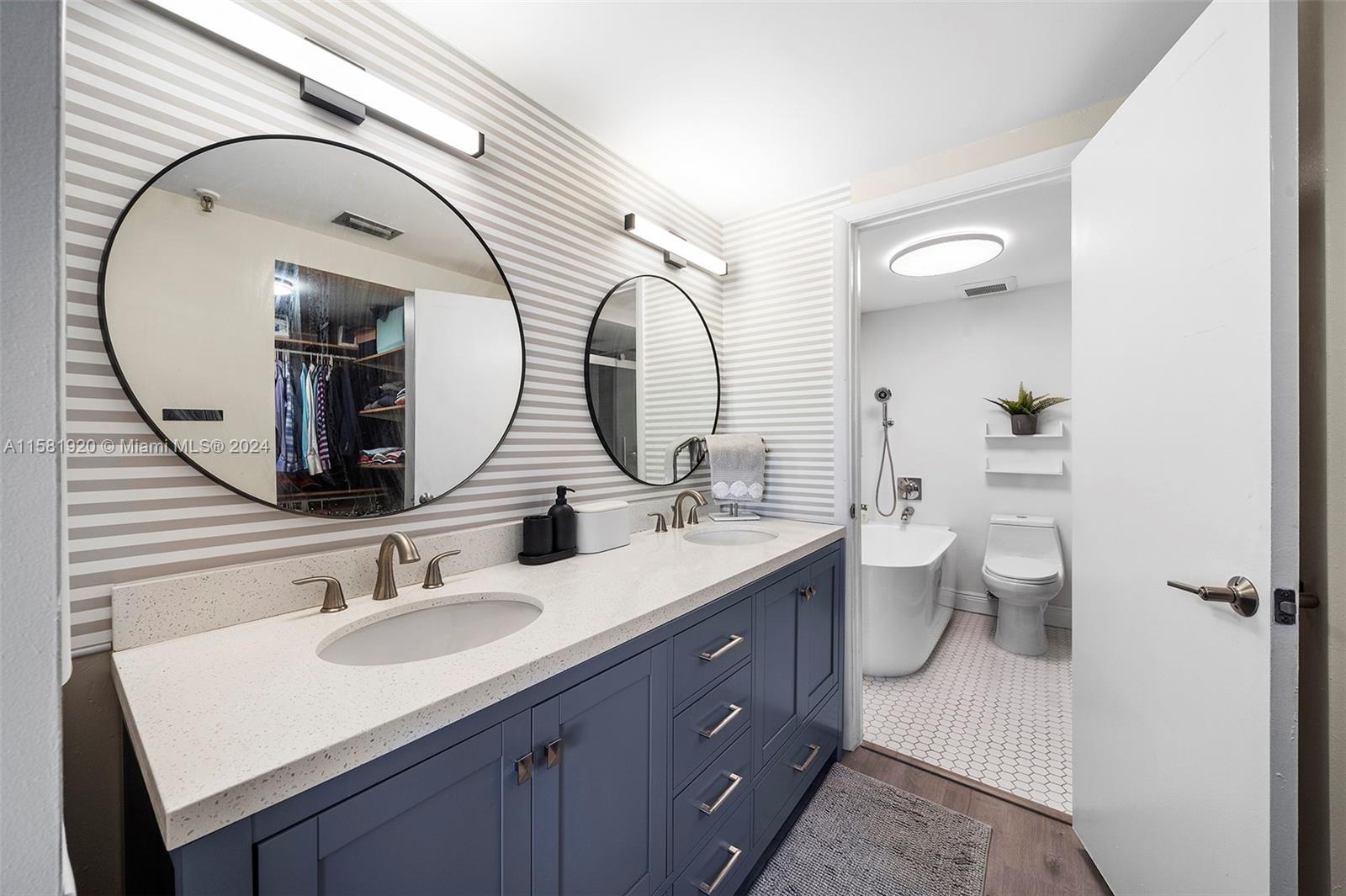 429 Poinciana Island Dr # 1415