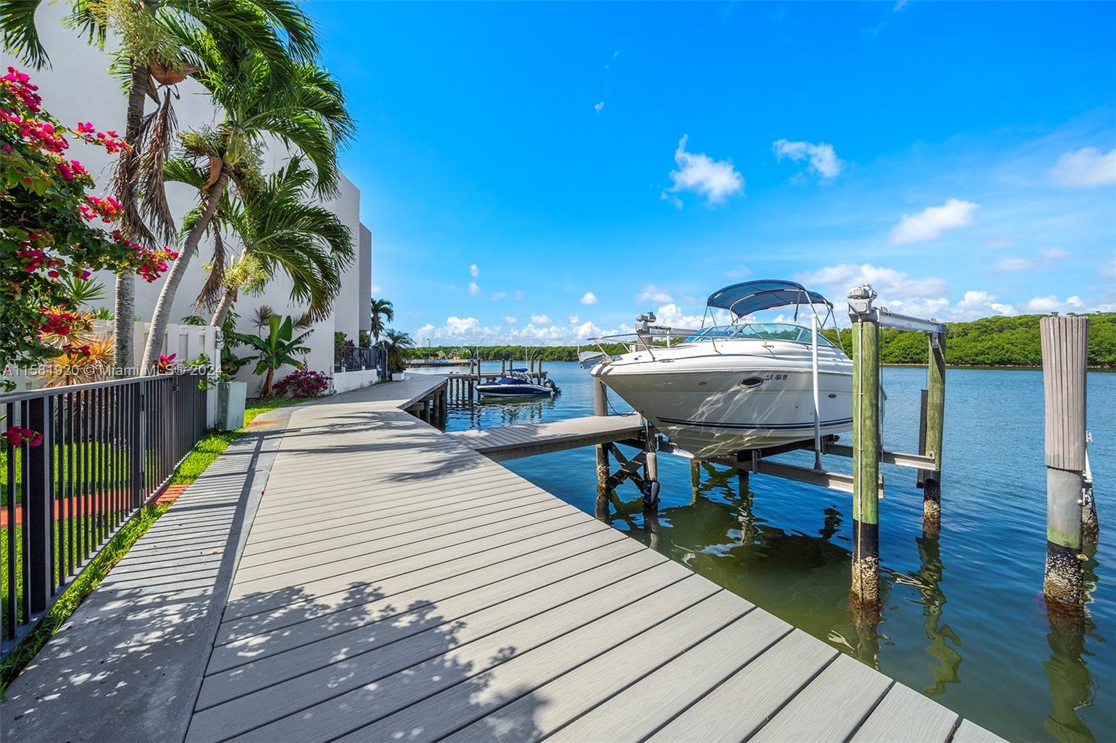 429 Poinciana Island Dr # 1415