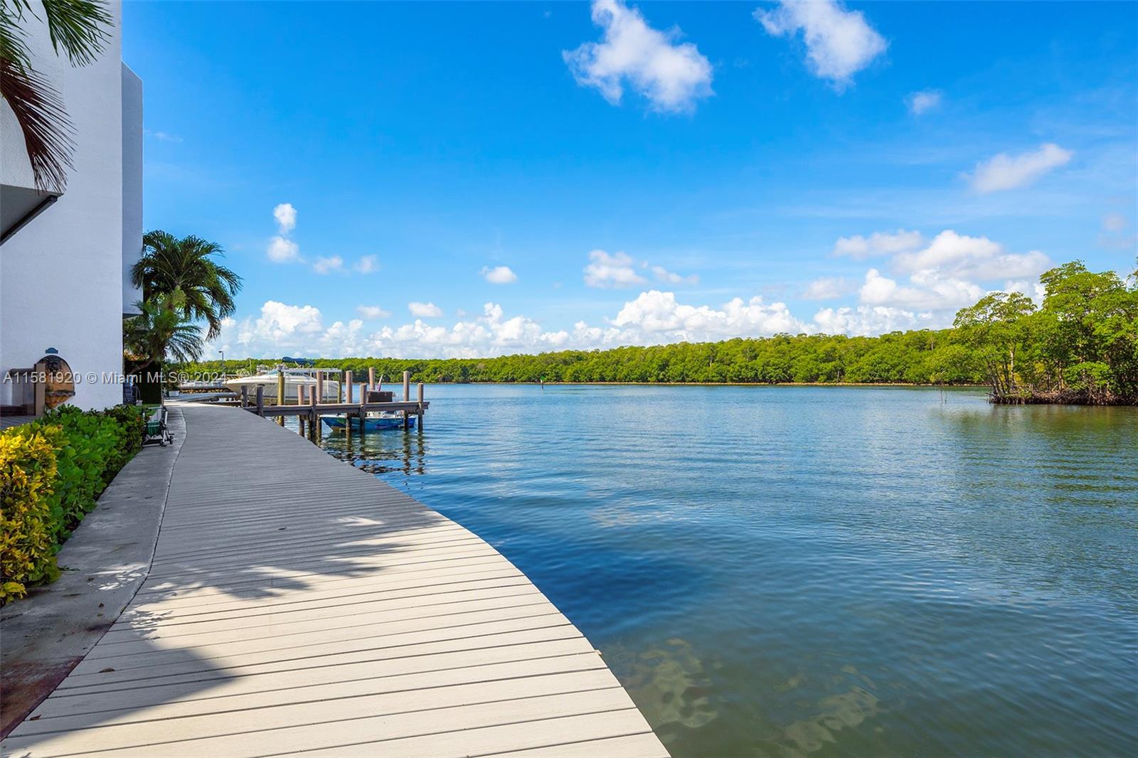 429 Poinciana Island Dr # 1415