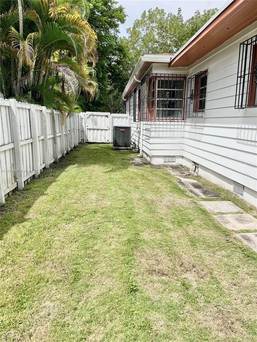 219 SW 26th Rd