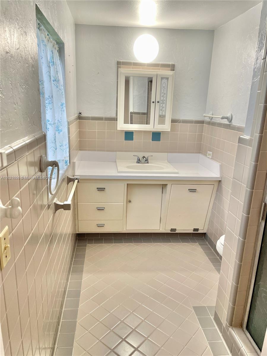 219 SW 26th Rd