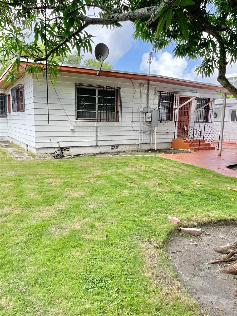 219 SW 26th Rd