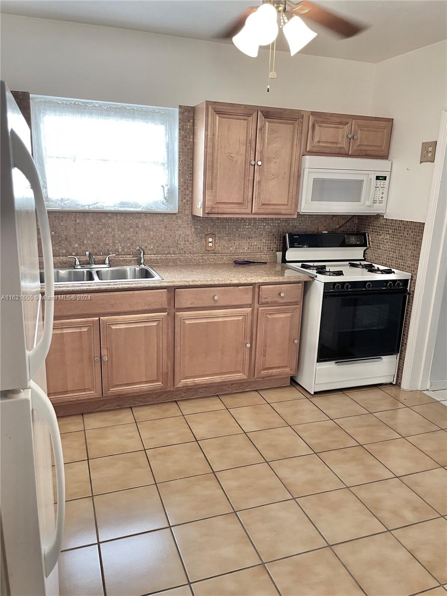 219 SW 26th Rd