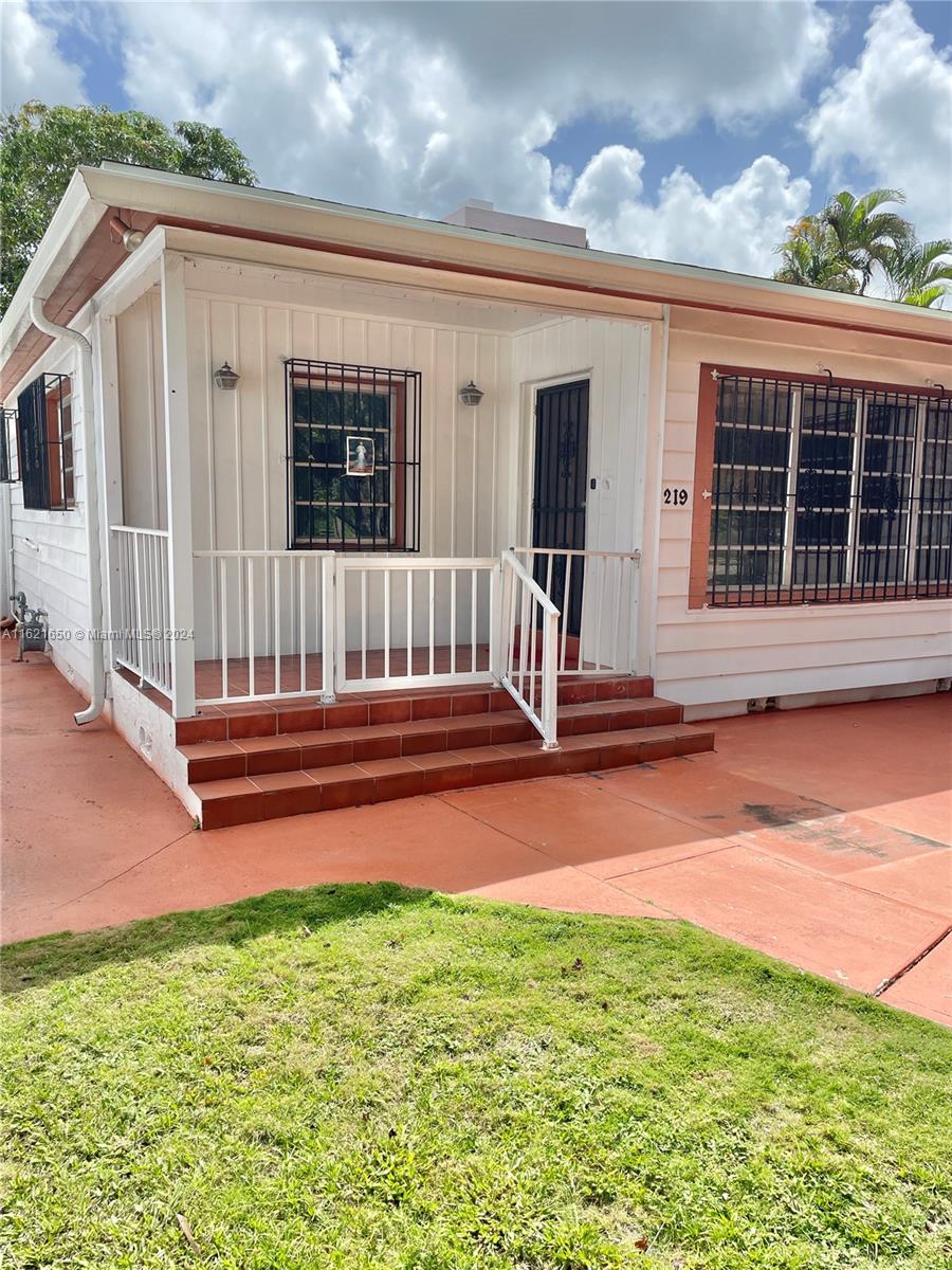 219 SW 26th Rd