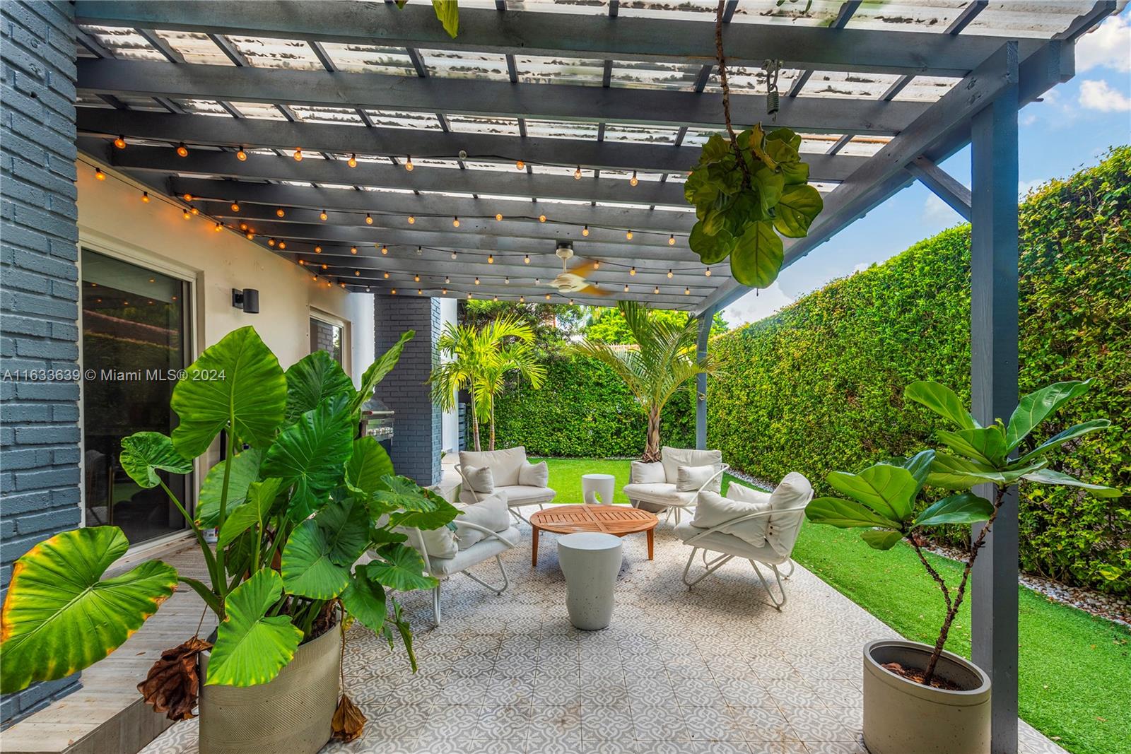 4030 Alhambra Cir