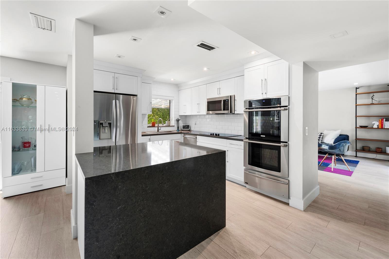 4030 Alhambra Cir