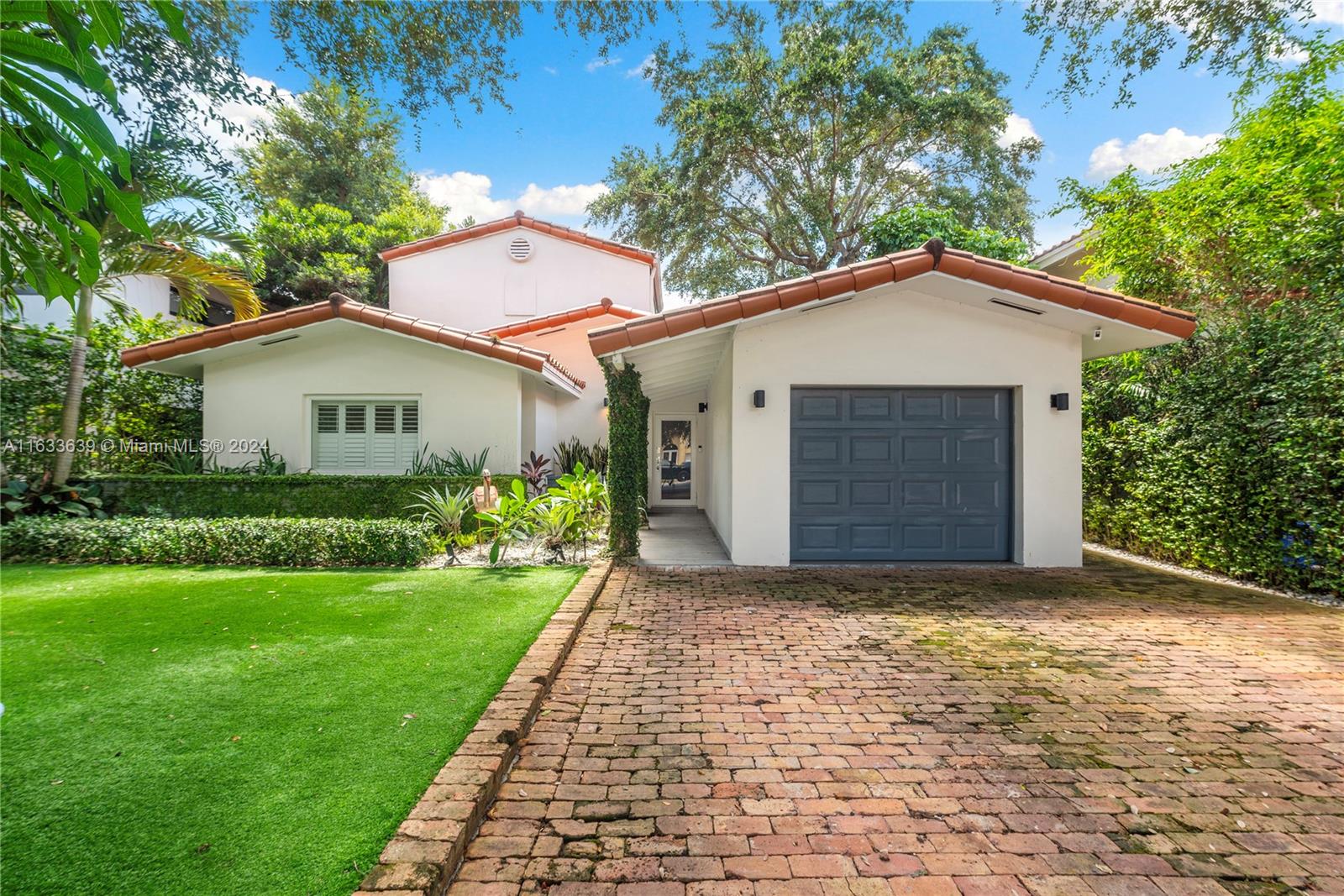 4030 Alhambra Cir