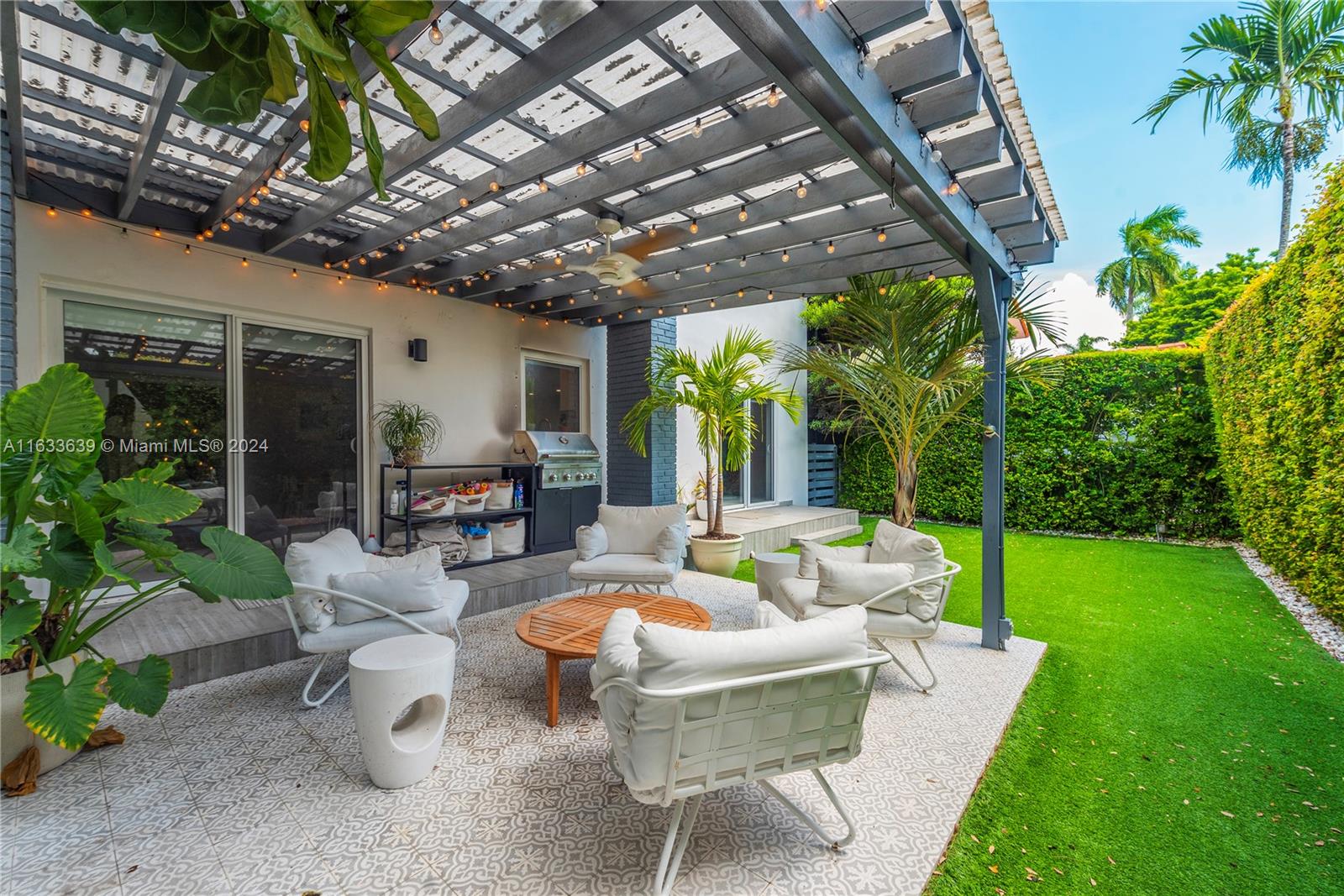 4030 Alhambra Cir