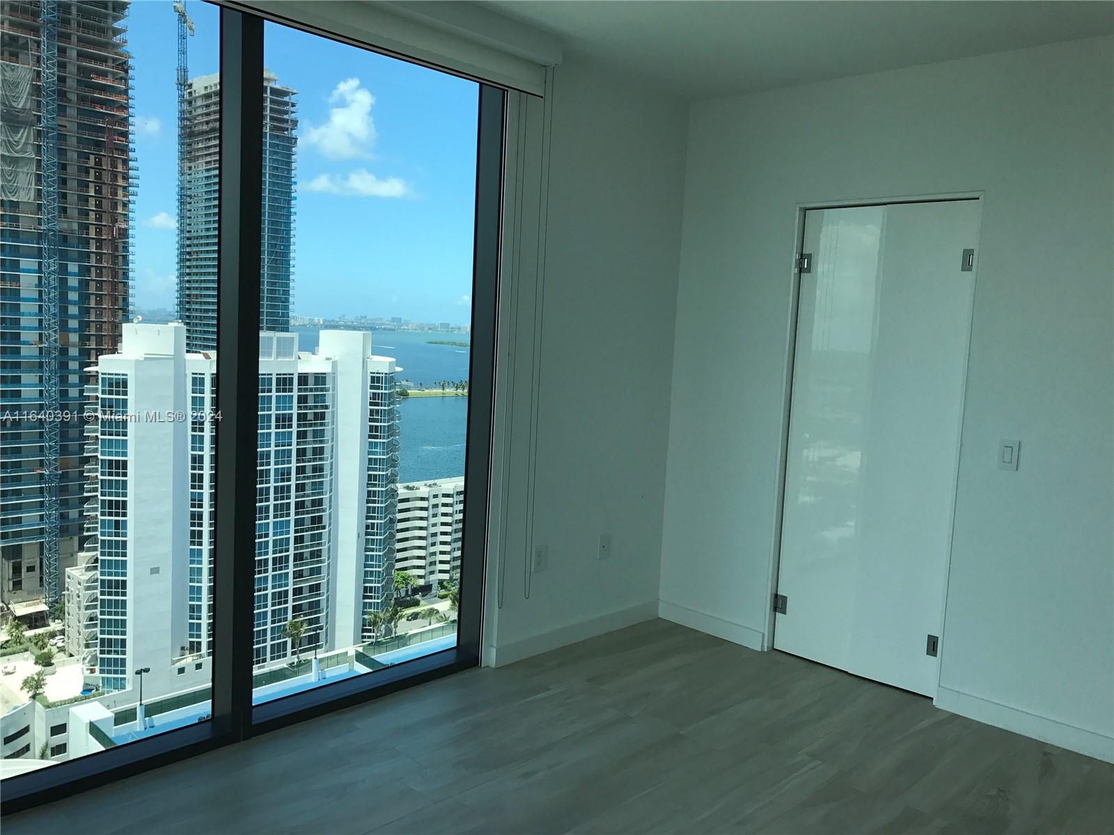 460 NE 28 ST # 2501