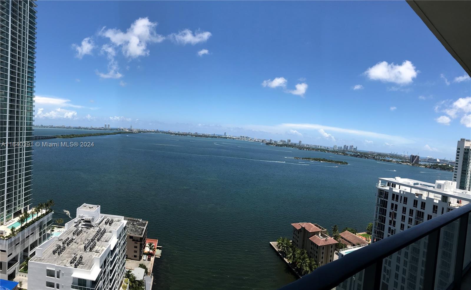 460 NE 28 ST # 2501