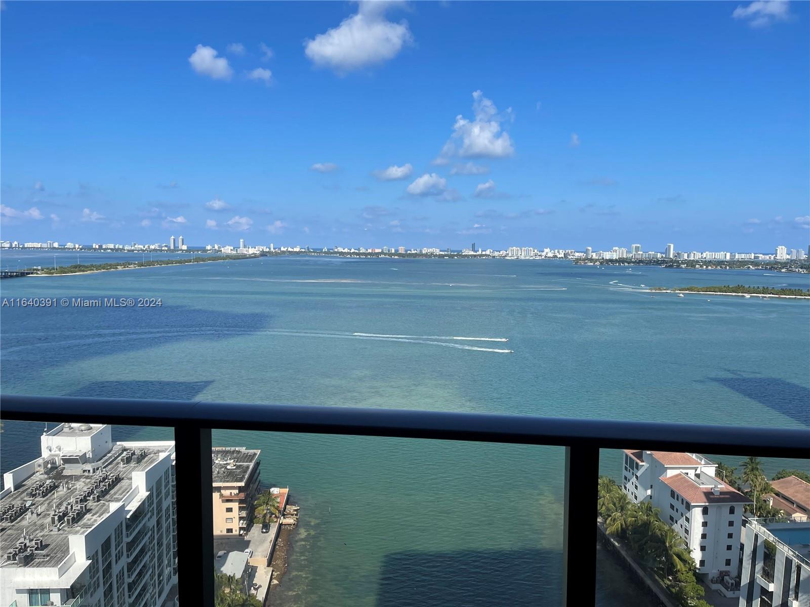 460 NE 28 ST # 2501