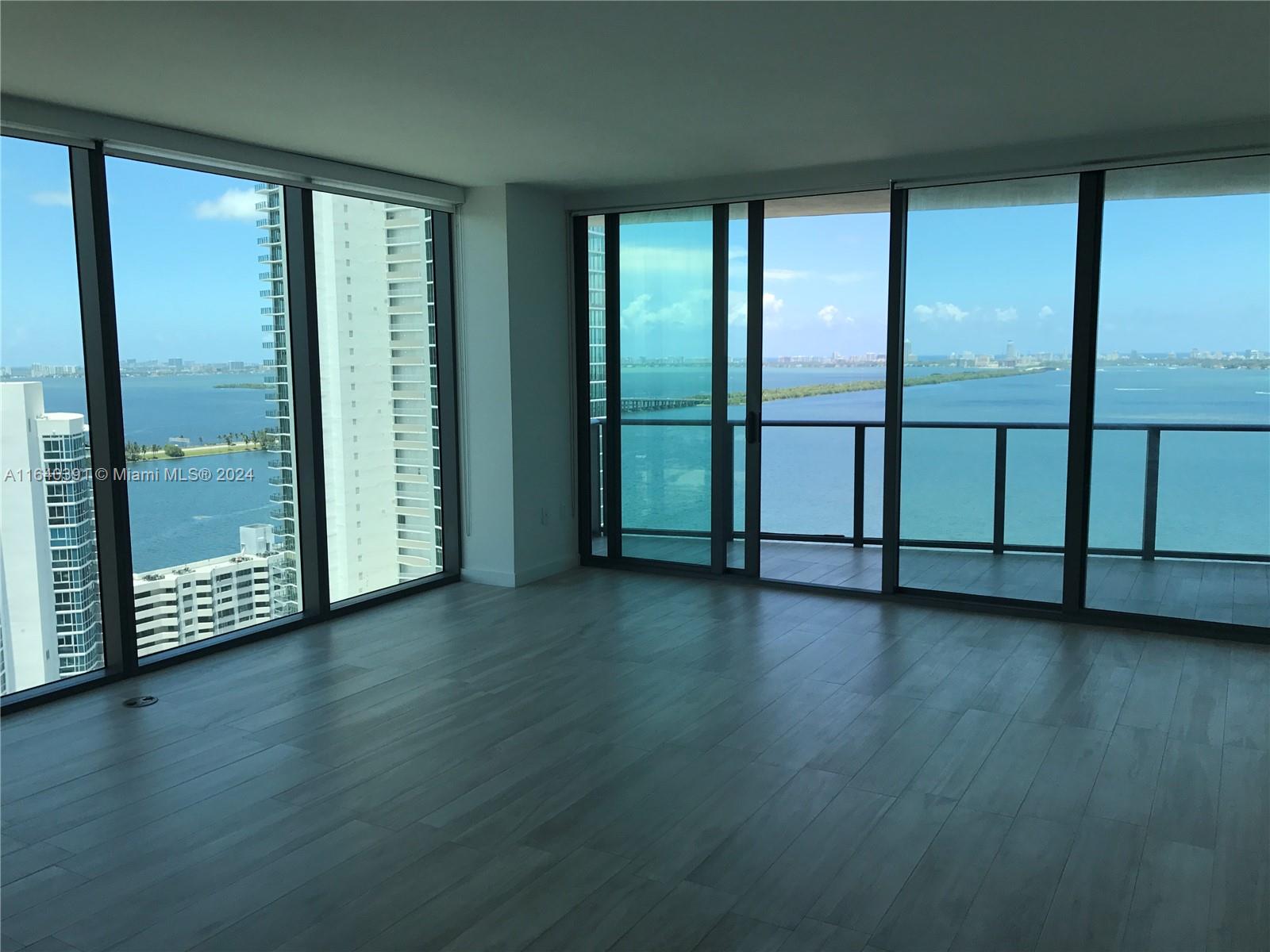 460 NE 28 ST # 2501