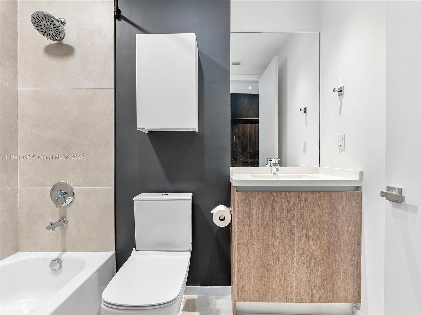 3156 SW 27th Ave # 101