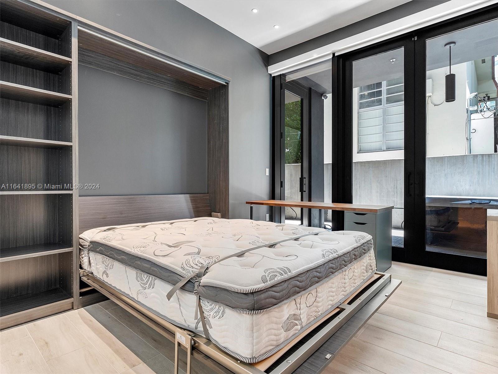 3156 SW 27th Ave # 101