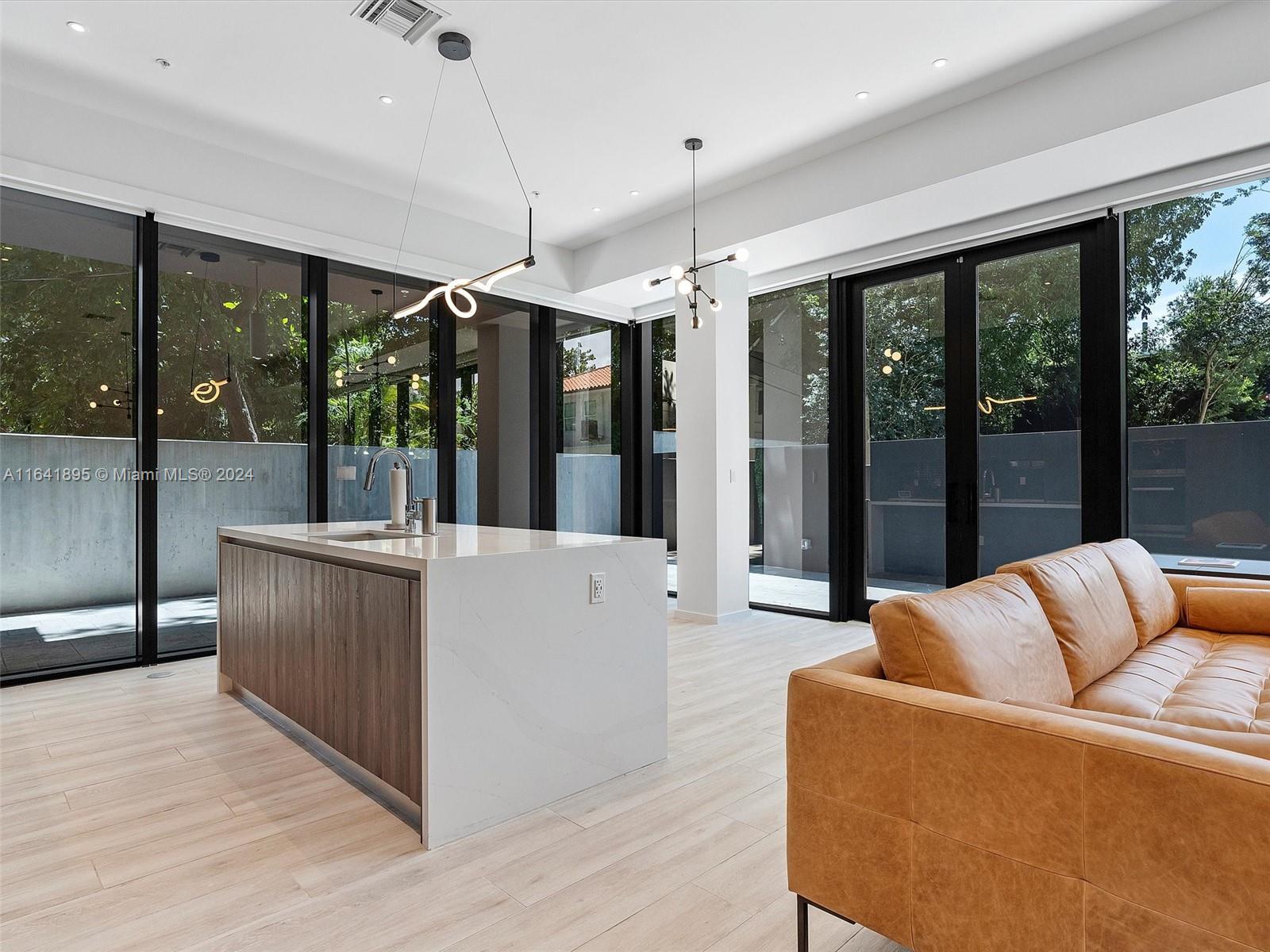 3156 SW 27th Ave # 101