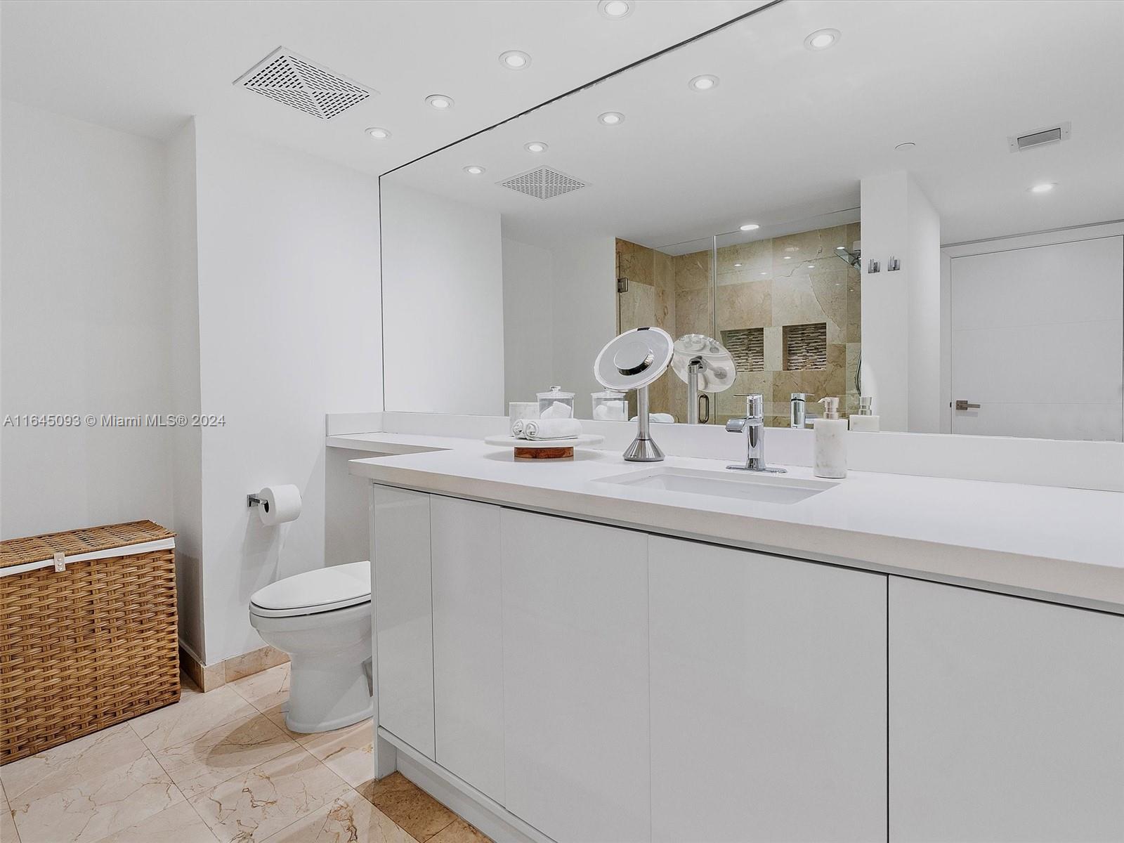 2101 Brickell Ave # 1801