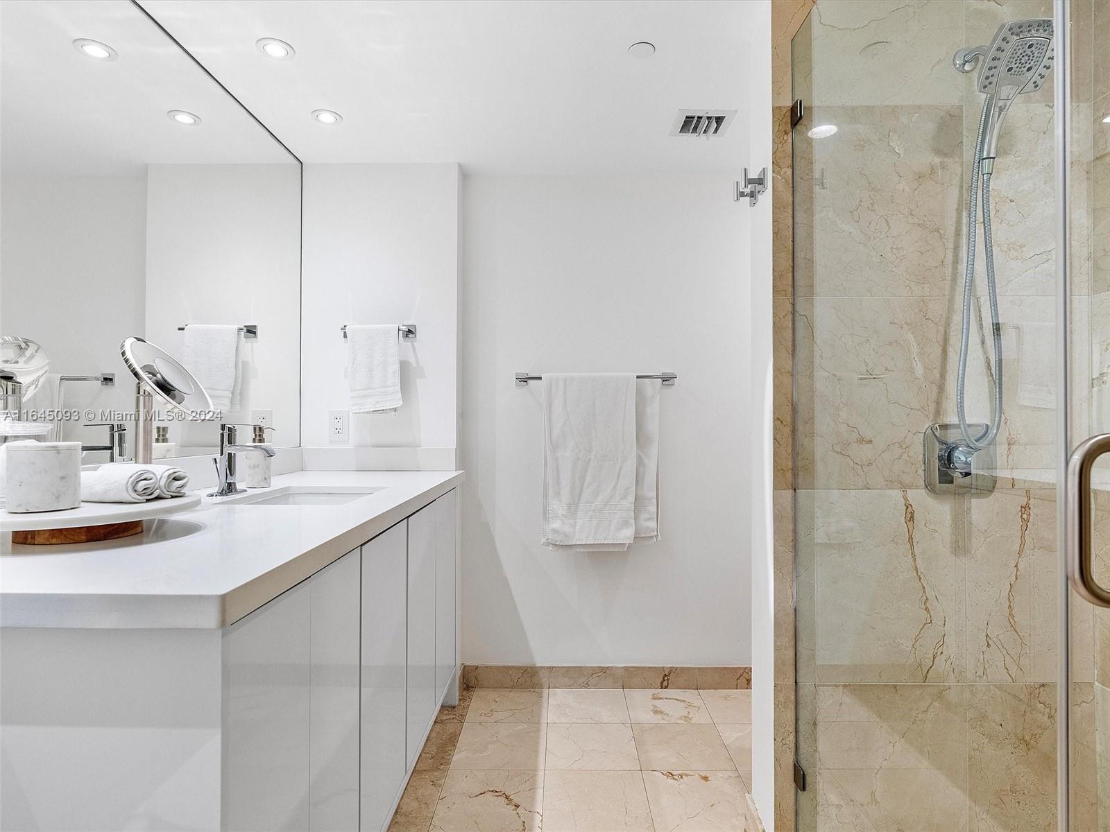 2101 Brickell Ave # 1801