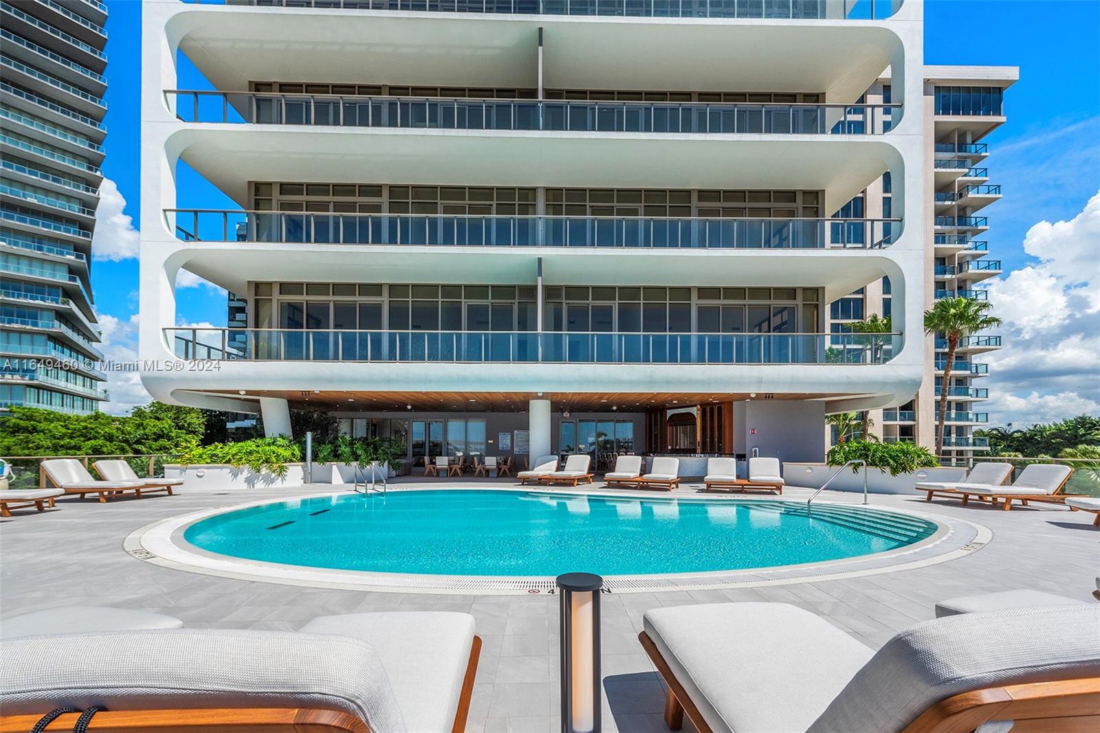 2655 S Bayshore Dr # 602