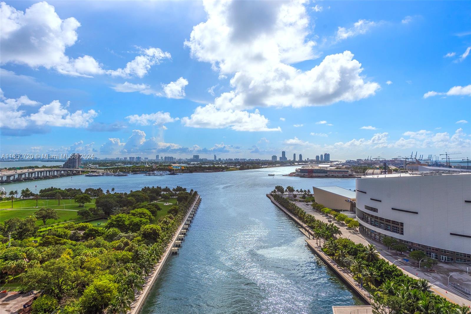 888 Biscayne Blvd # 1711