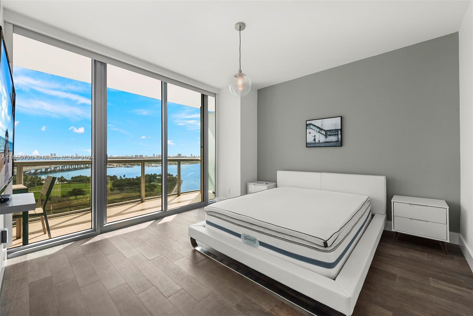 888 Biscayne Blvd # 1711