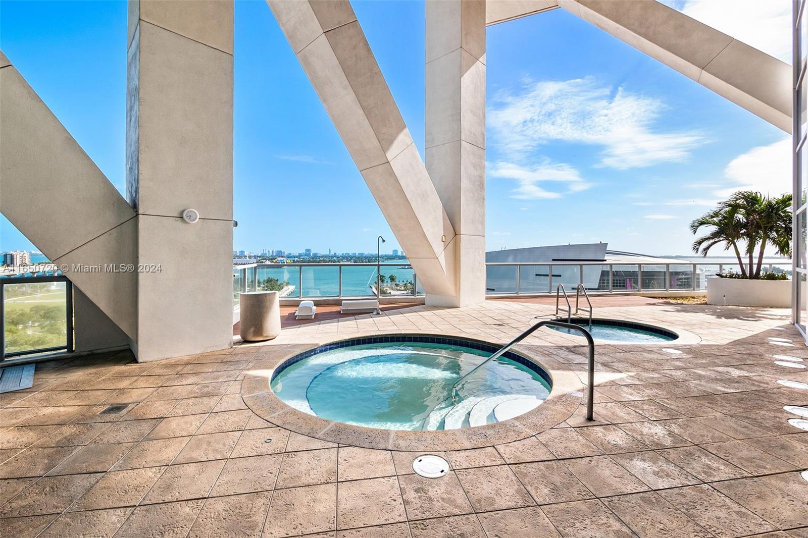 888 Biscayne Blvd # 1711