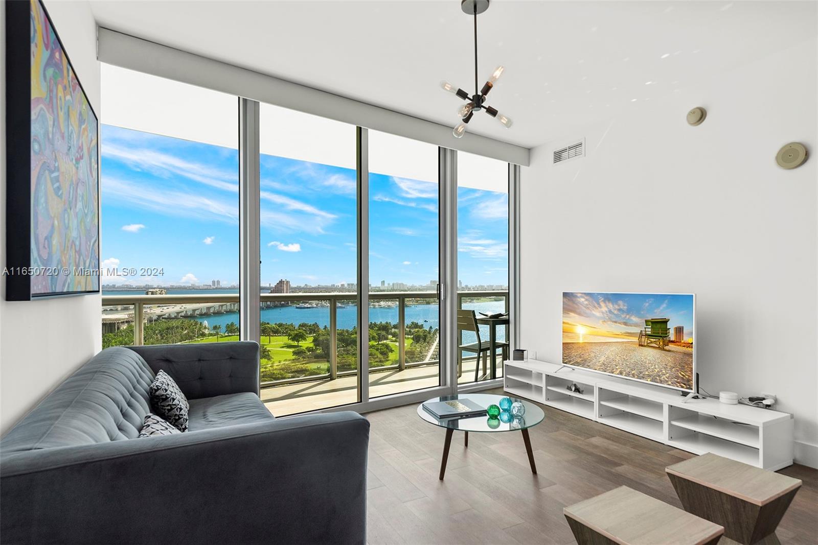 888 Biscayne Blvd # 1711