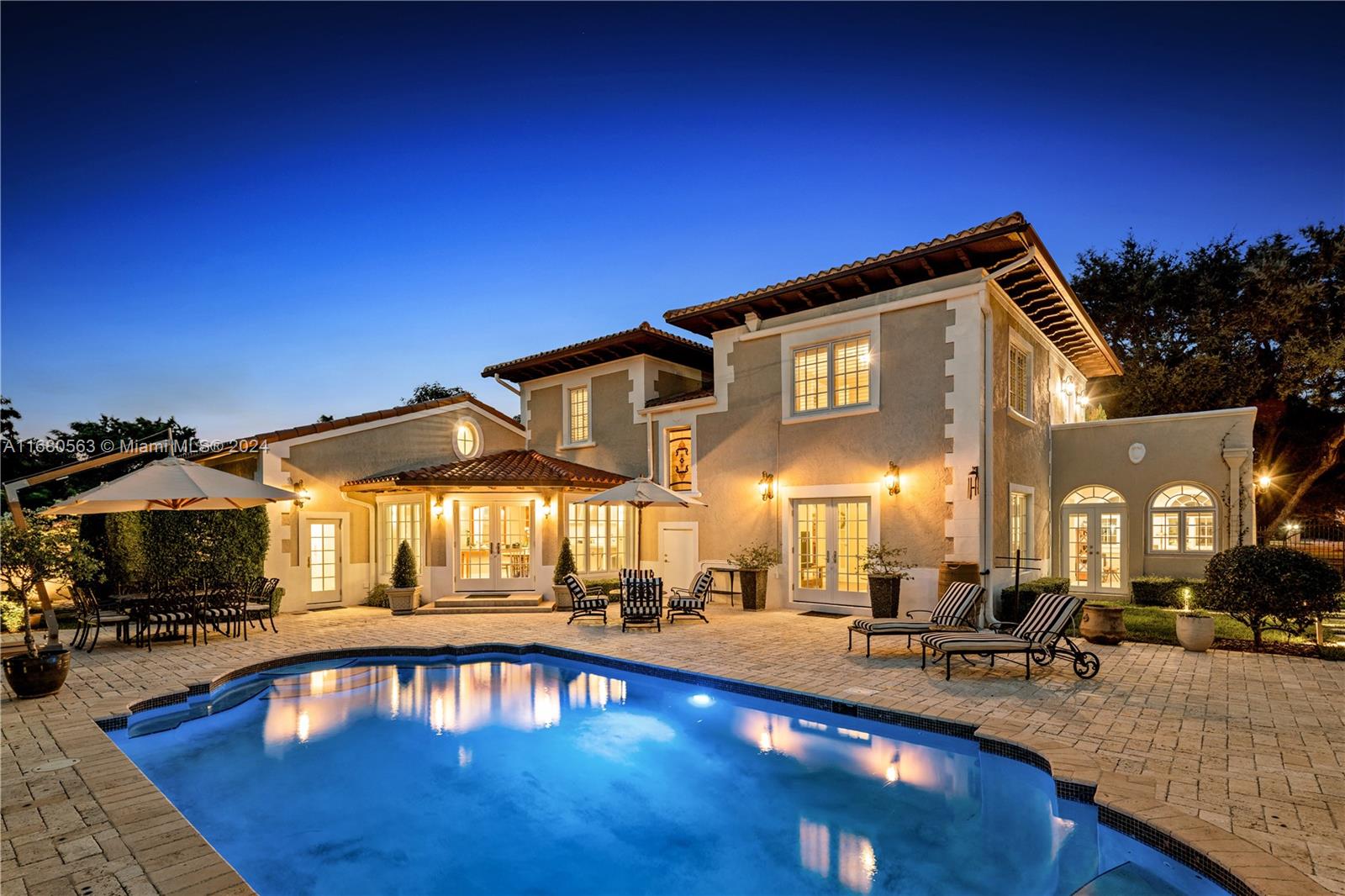 1706 Country Club Prado