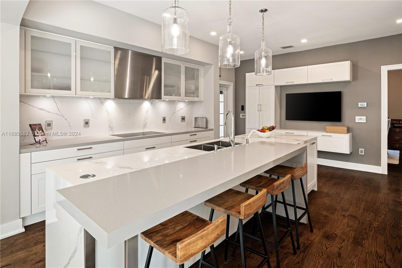 1706 Country Club Prado