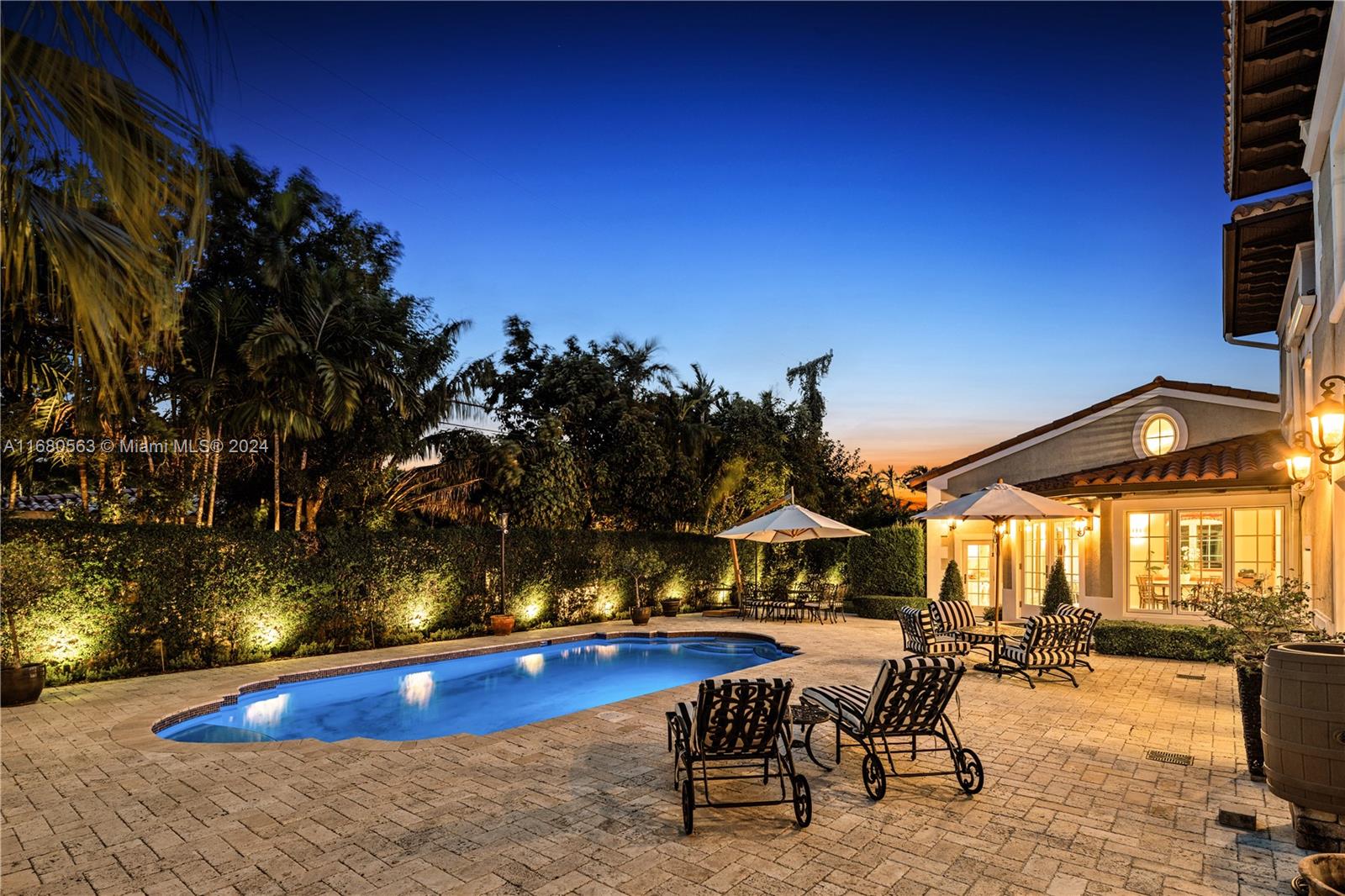 1706 Country Club Prado