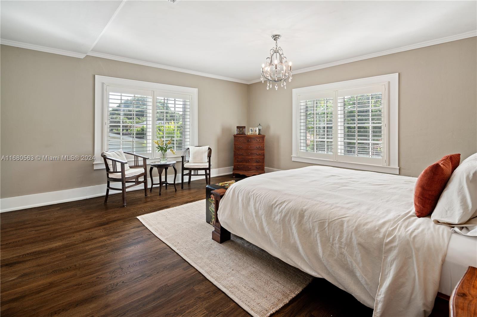 1706 Country Club Prado