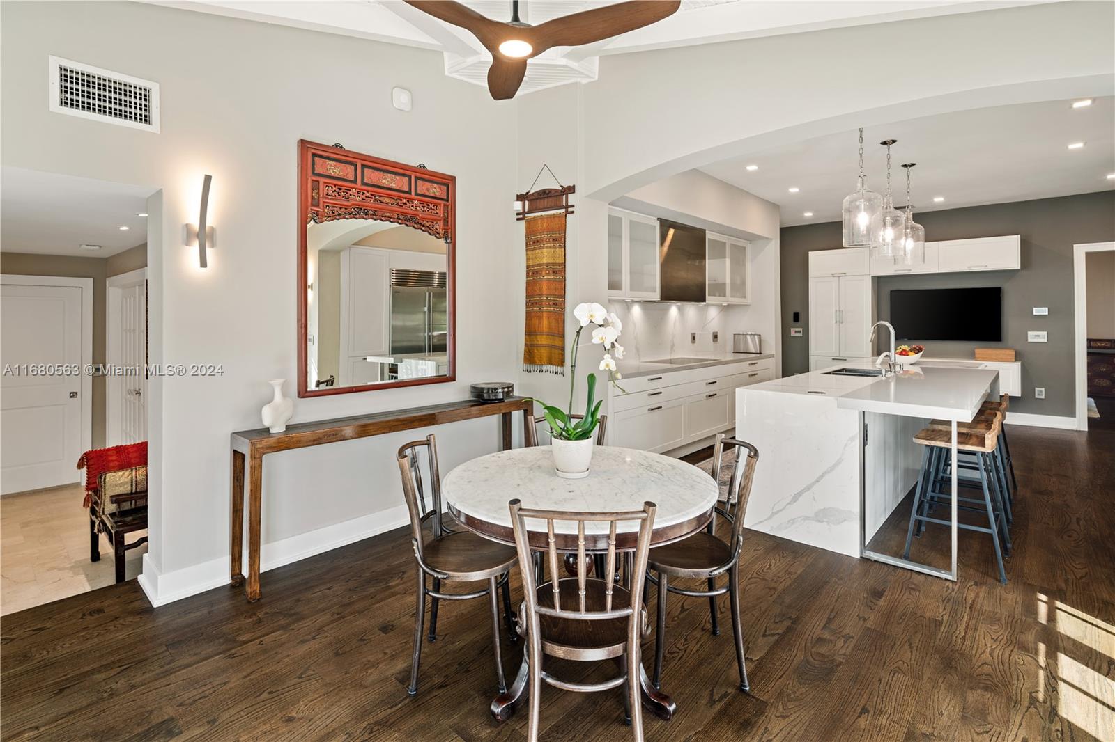 1706 Country Club Prado