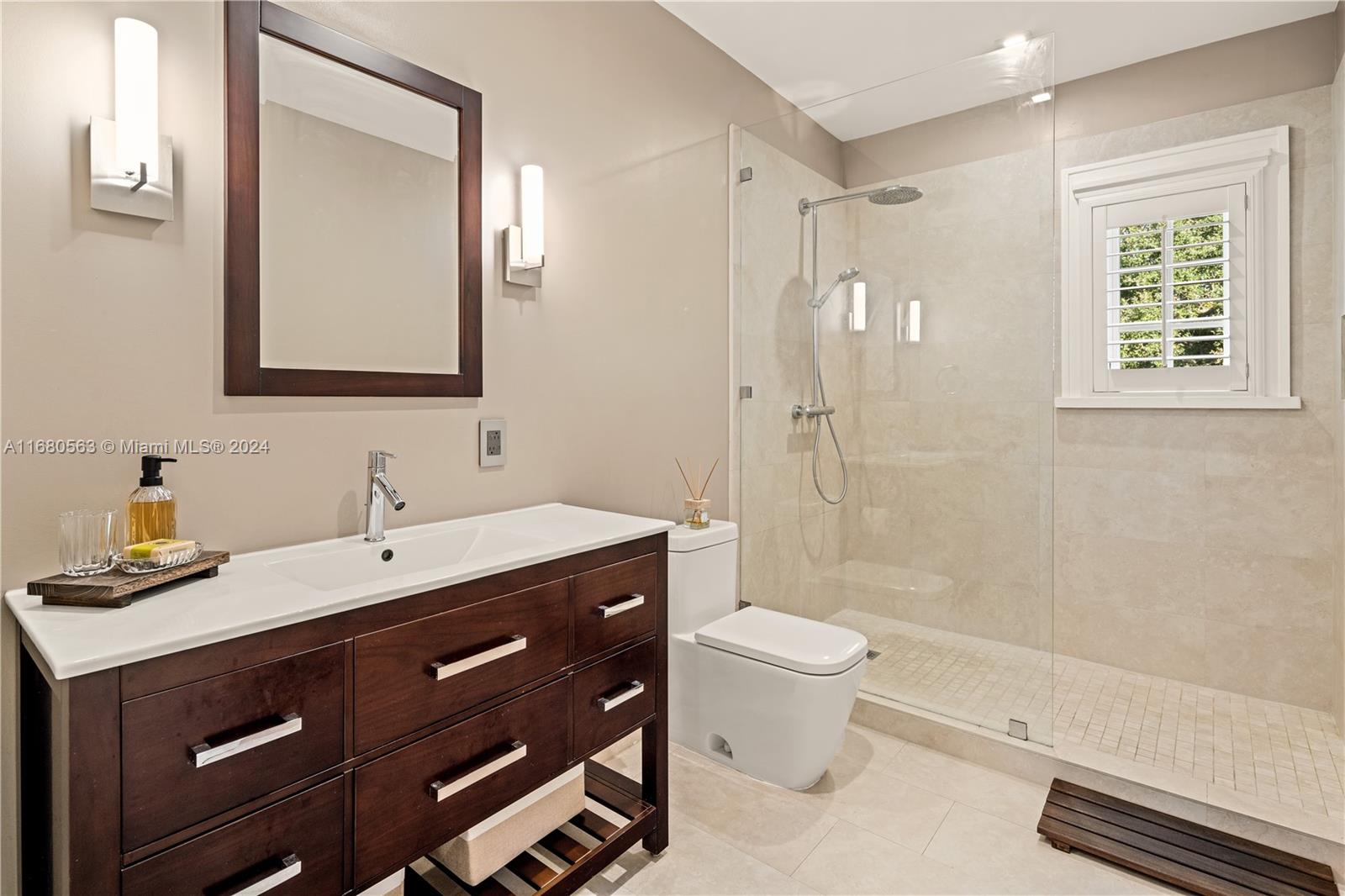 1706 Country Club Prado