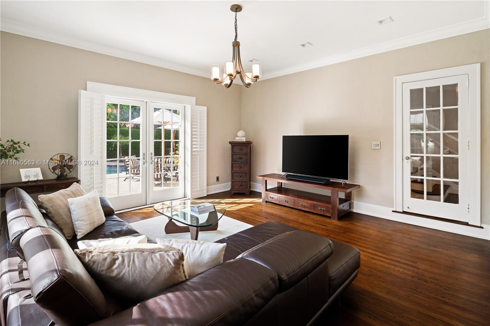 1706 Country Club Prado