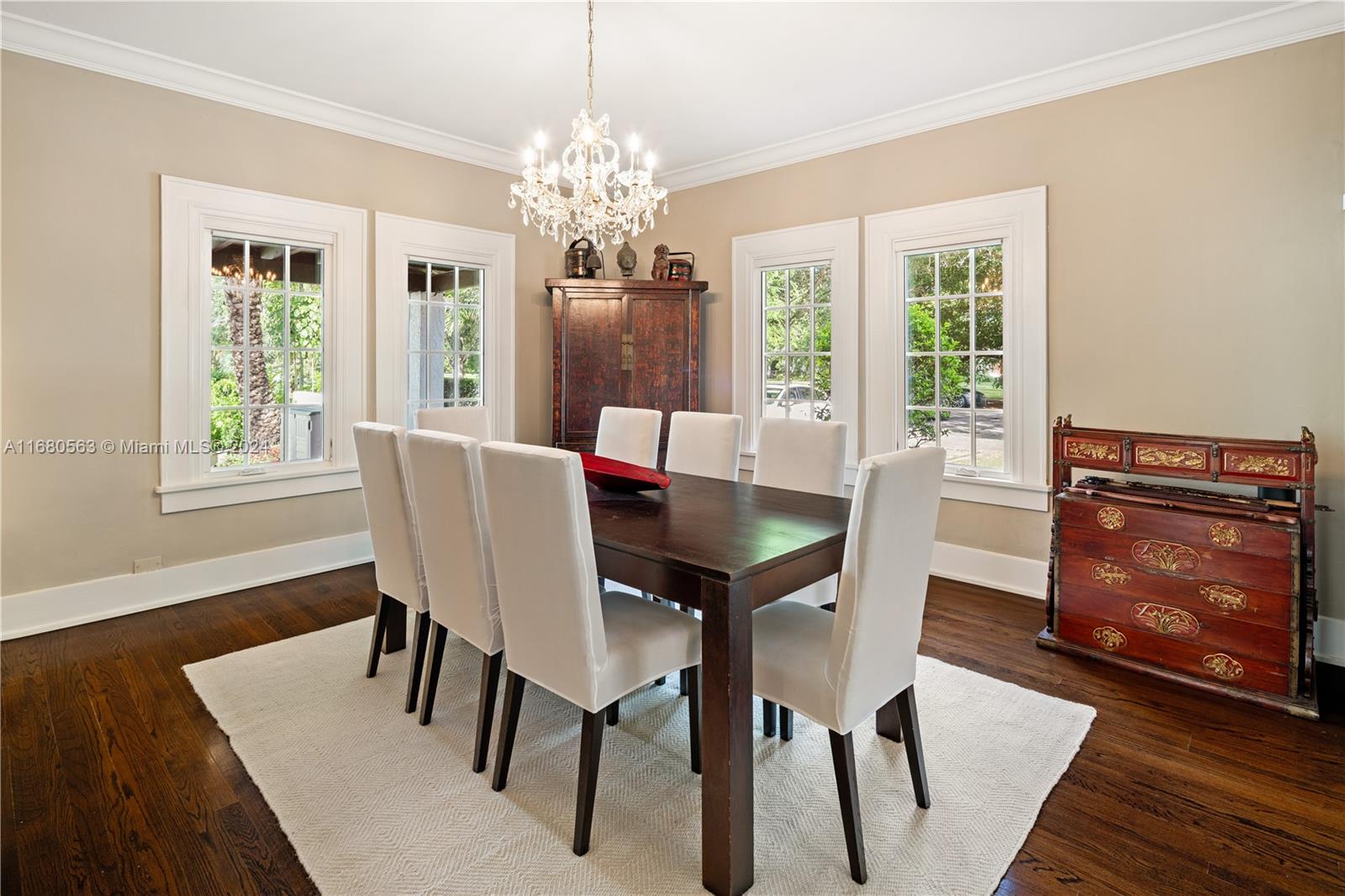 1706 Country Club Prado