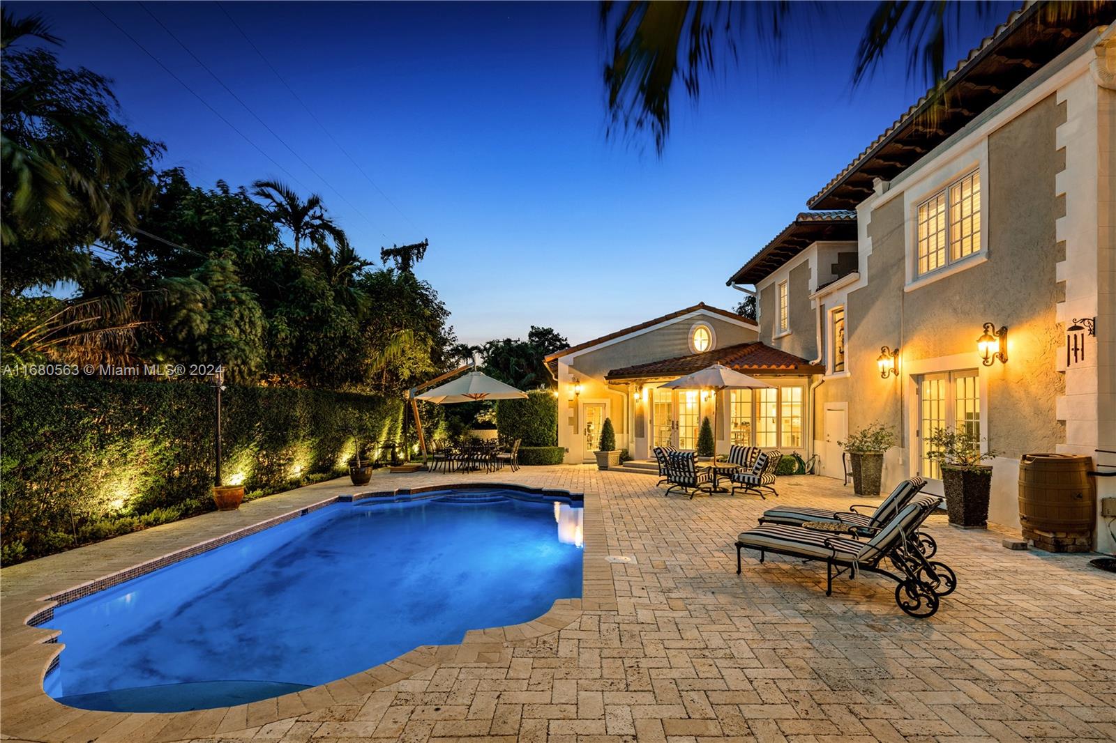 1706 Country Club Prado