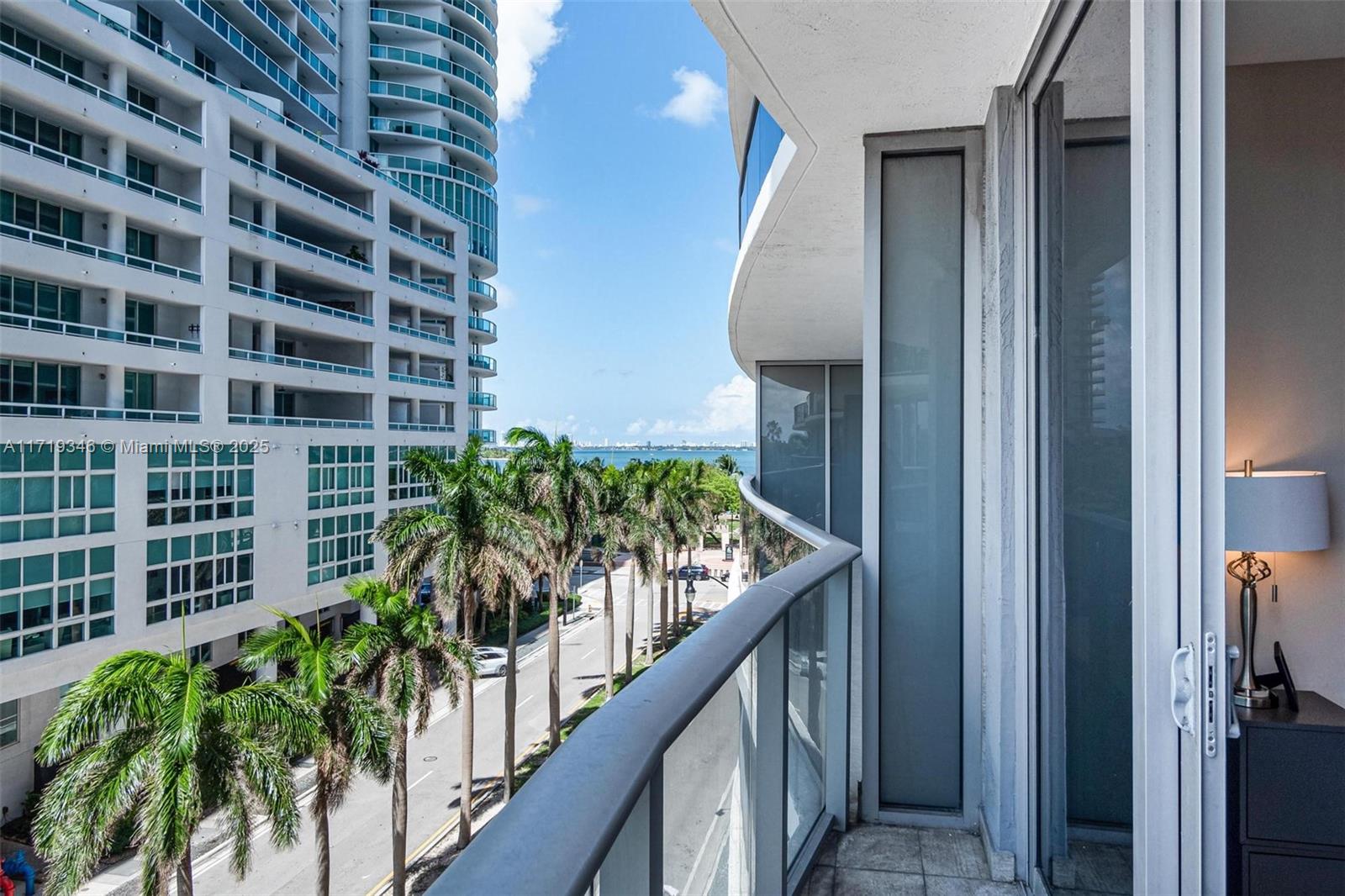 488 NE 18th St # 401