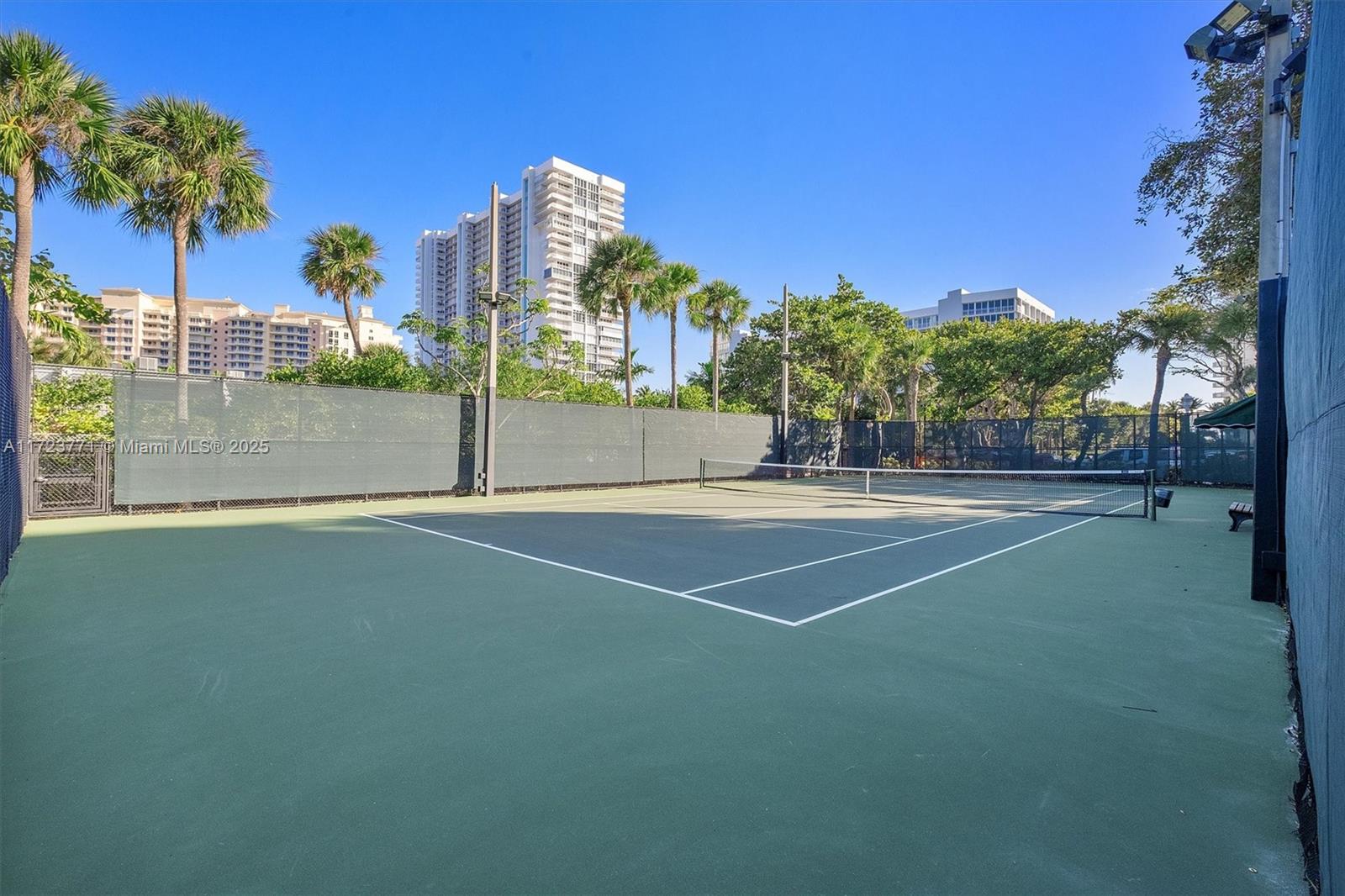 1111 Crandon Blvd # C906